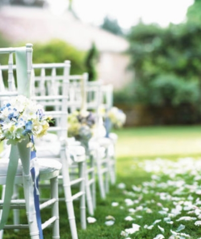 7 Things a Wedding Guest Should Never Do